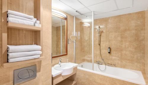 Comfort Triple Room