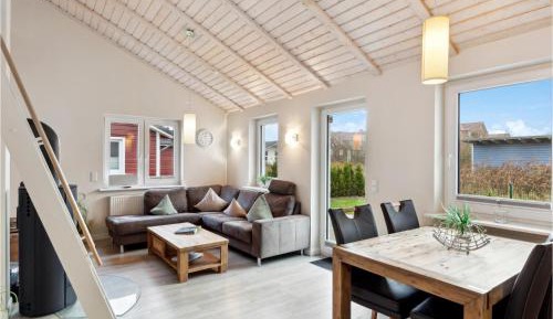 One-Bedroom Holiday Home