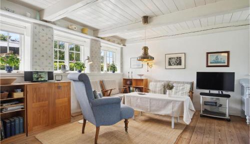 Three-Bedroom Holiday Home 
