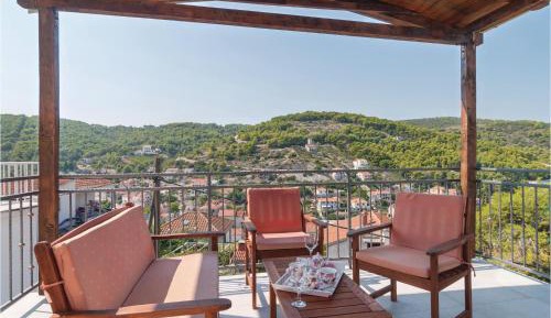 Five-Bedroom Holiday Home