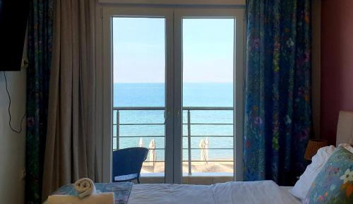 Studio with Sea View