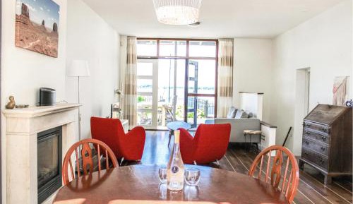 Three-Bedroom Holiday Home 