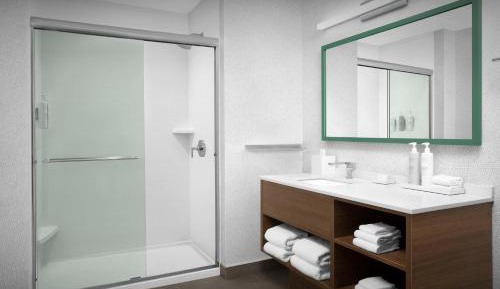 King Studio Suite