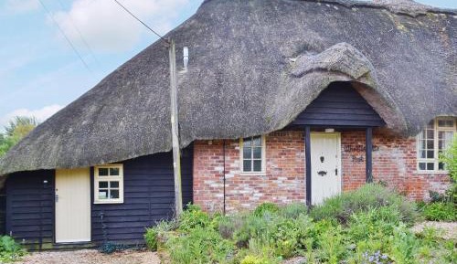 One-Bedroom Holiday Home