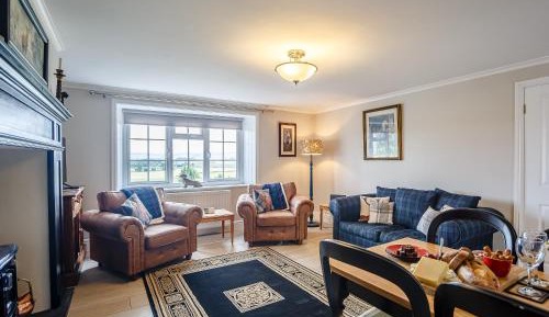 Two-Bedroom Holiday Home