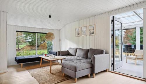 Three-Bedroom Holiday Home 