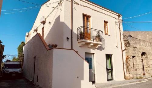 Double or Twin Room with Terrace