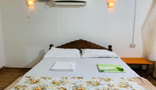 Queen Room with Garden View