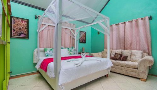 Deluxe King Suite