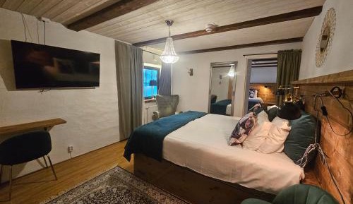 Deluxe Family Room