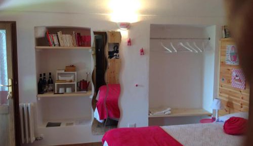 Deluxe Double Room with Shower