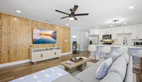 Two-Bedroom Deluxe Apartment
