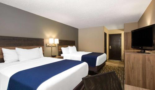 Queen Room with Two Queen Beds - Non-Smoking