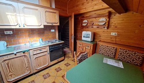 One-Bedroom Apartment with View