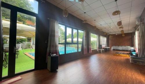 8-Bed Mixed Dormitory Room