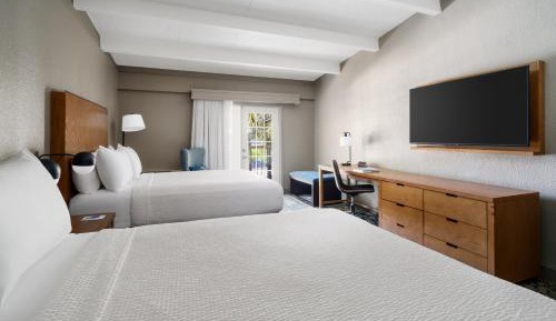 Traditional Queen Room with Two Queen Beds, Balcony and Courtyard View