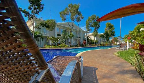 Apartment with Pool View 