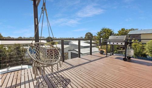 Four-Bedroom Holiday Home