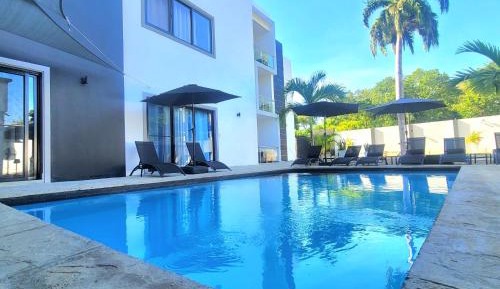 Deluxe One-Bedroom Apartment with Garden View
