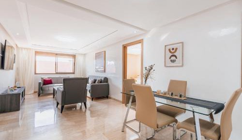 Deluxe Apartment