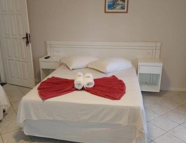 Economy Triple Room