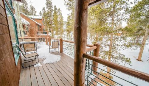 Four-Bedroom Holiday Home