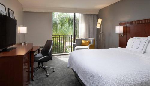 King Room with Sofa Bed