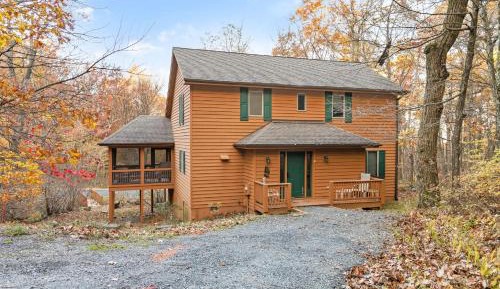 Three-Bedroom Holiday Home 