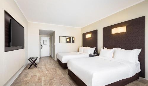 Classic, Guest room, 2 Twin/Single Bed(s), City view