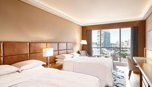 Guest room, 2 Queen, City view