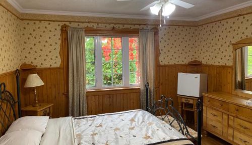 Queen Room