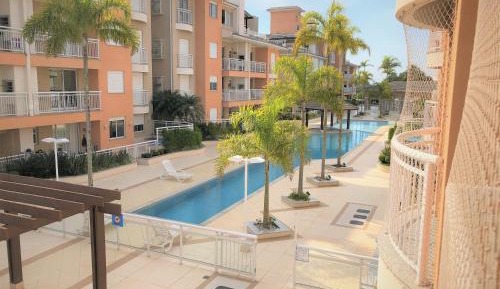 Apartment with Pool View 
