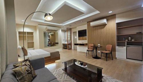Deluxe Suite