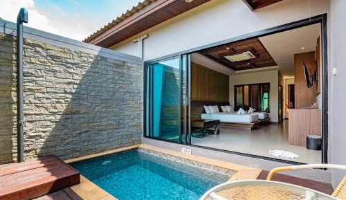 Deluxe Twin Beds With Private Pool 
