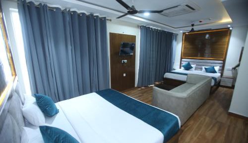 Deluxe Family Suite
