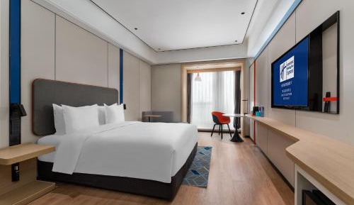 Standard King Room
