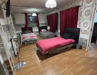 Triple Room with Private Bathroom