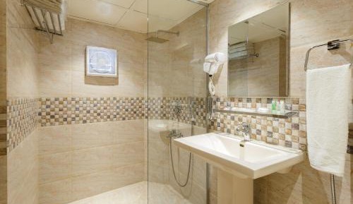 Deluxe Single Room