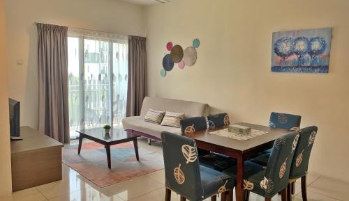 Apartment with Pool View 