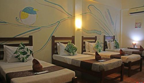 Deluxe Queen Room