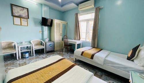 Twin Room with City View