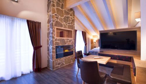 Superior Suite with Private Sauna