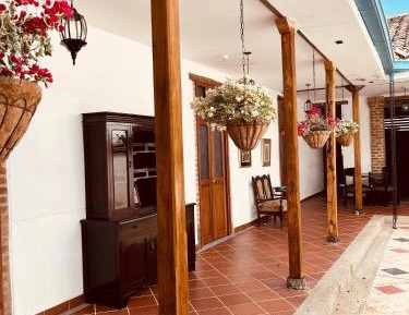Deluxe Double Room (2 Adults + 1 Child)