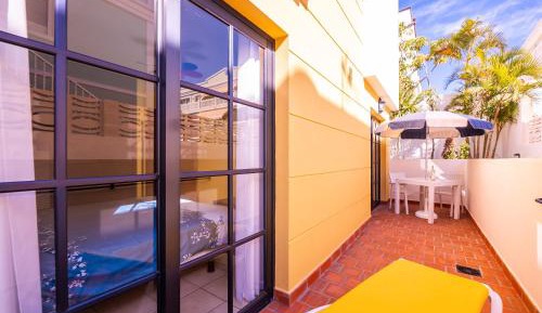 Superior One-Bedroom Apartment