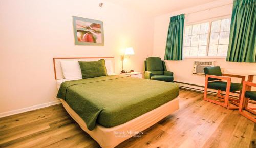 Queen Room