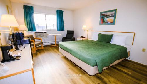 Deluxe King Room