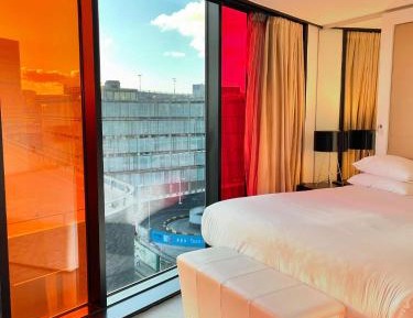 One-Bedroom King Suite