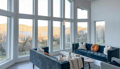 Five-Bedroom Holiday Home