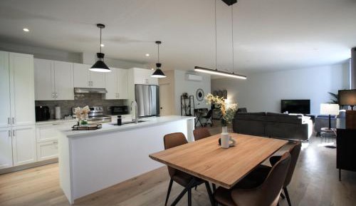 One-Bedroom Apartment with Balcony