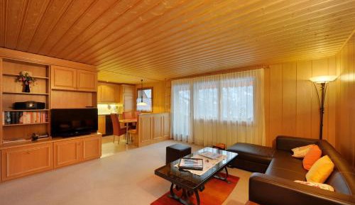 Economy Two-Bedroom Apartment (5235)